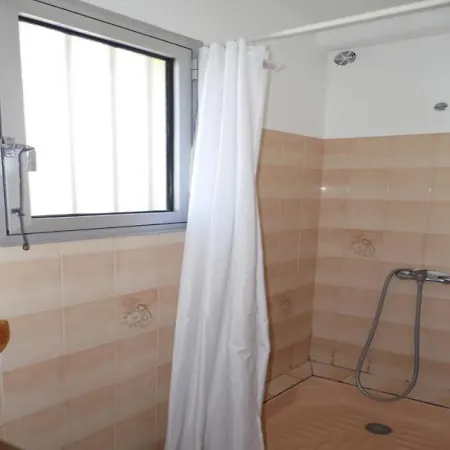 Agathe Tyche Apartman